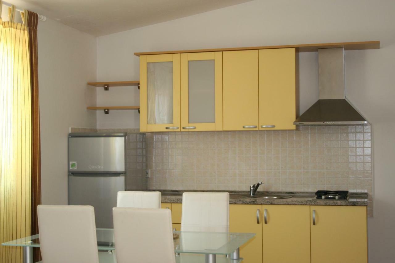 Apartments Sara Влашичи Экстерьер фото